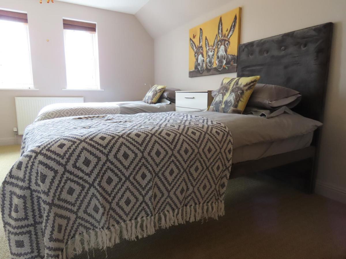 Entire Seaside Luxury Home With On Site Parking! Пул Екстериор снимка